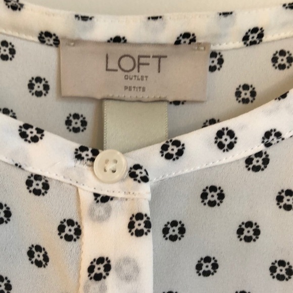 White & Black Loft Top - Picture 2 of 6